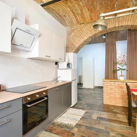 Rosenberger, Center With Parking Opatija